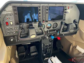 Cessna 182T Turbo Skylane Panel