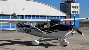 Cessna 182T Turbo Skylane Exterior