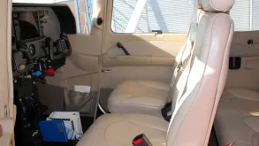 Cessna 182T Turbo Skylane Interior