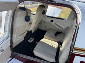 PA-32 interior
