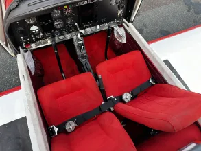 DR400, interior
