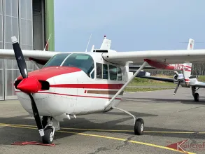 Cessna 337D exterior