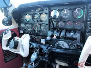 1974 Beechcraft 95-B55 Baron Cockpit5