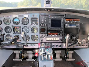 1977 Commander Cockpit4