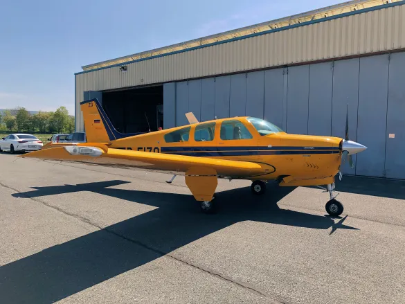 Beechcraft Bonanza Side